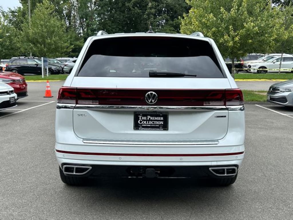 Used 2024 Volkswagen Atlas 2.0T SEL Premium R-Line SUV