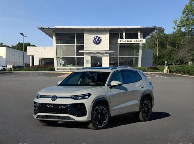 2025 Volkswagen Tiguan S photo 2