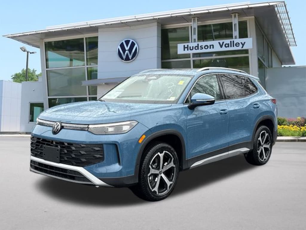 New 2026 Volkswagen Tiguan 2.0T SE SUV