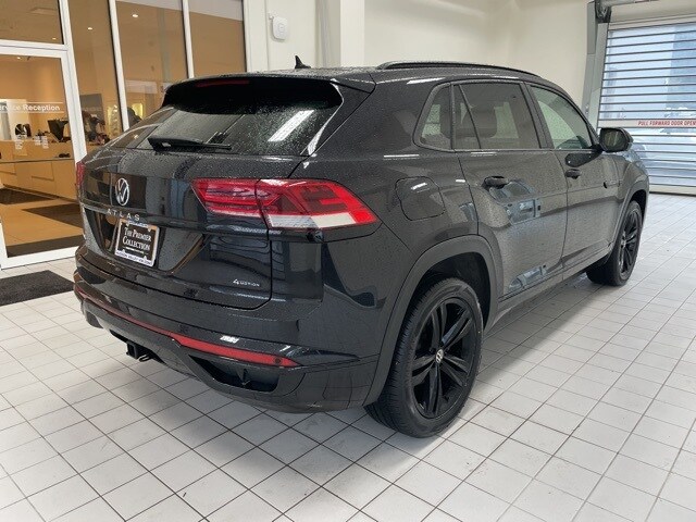 2023 Volkswagen Atlas Cross Sport V6 SEL R-Line photo 4