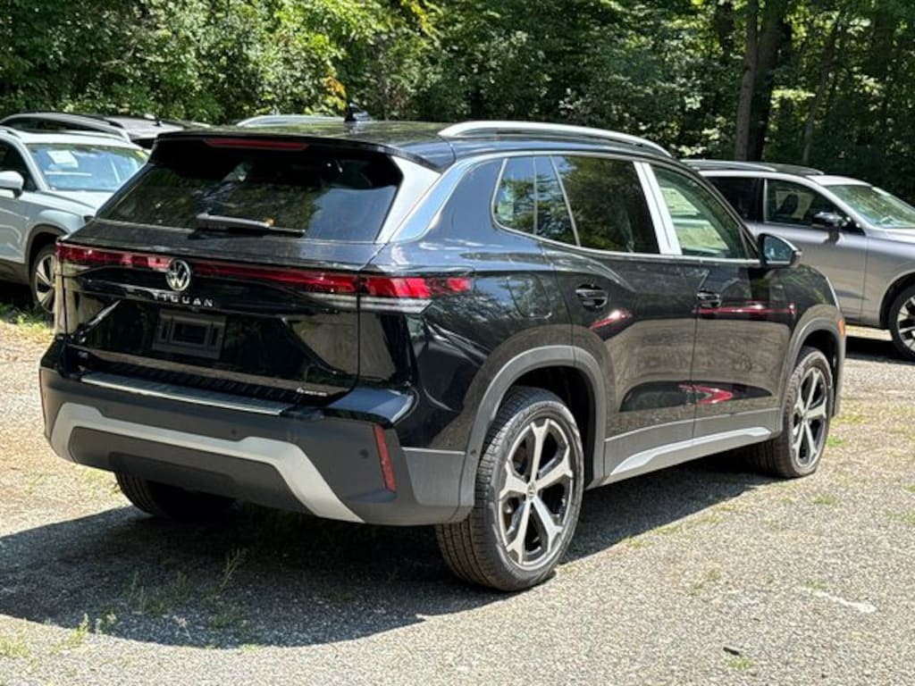 New 2026 Volkswagen Tiguan SE SUV