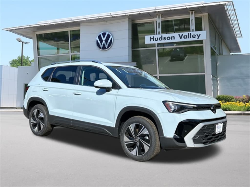 New 2025 Volkswagen Taos 1.5T SE SUV