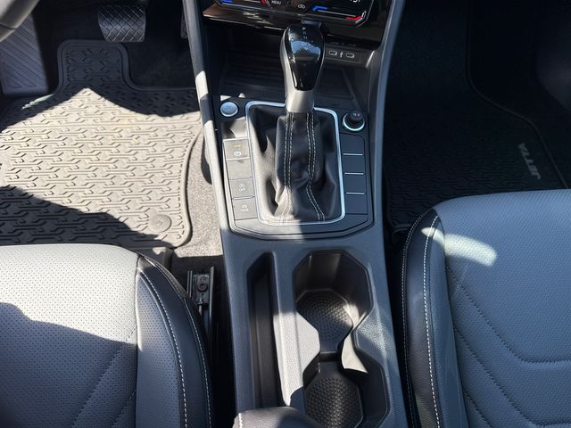 2026 Volkswagen Jetta SEL - Photo 22