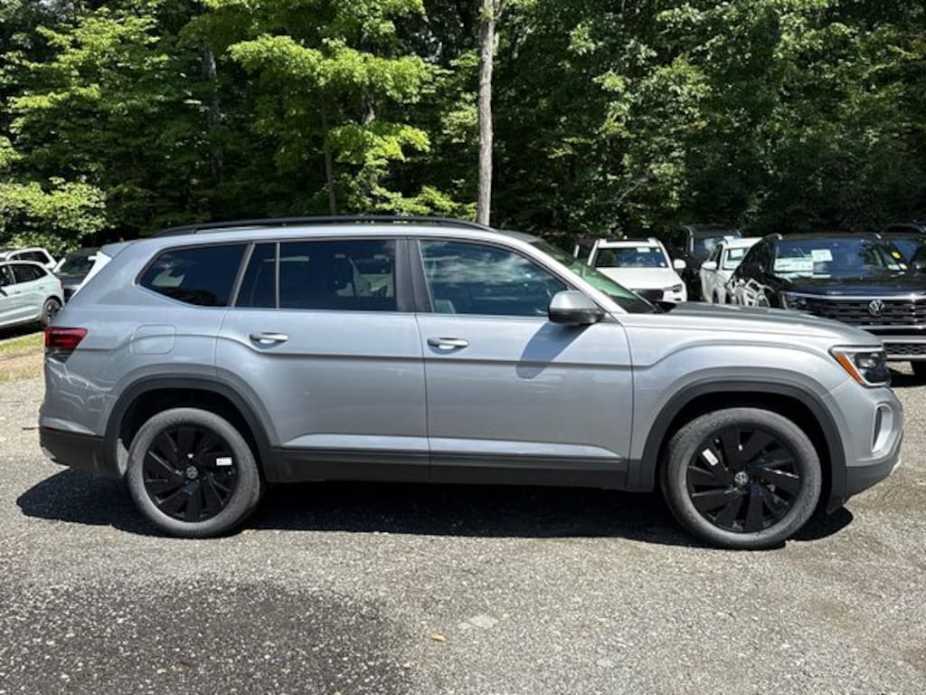 New 2026 Volkswagen Atlas SE w/Technology SUV