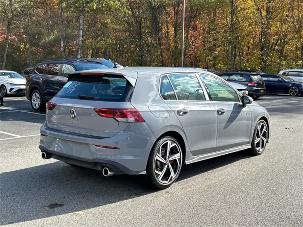New 2025 Volkswagen Golf GTI 2.0T SE Hatchback