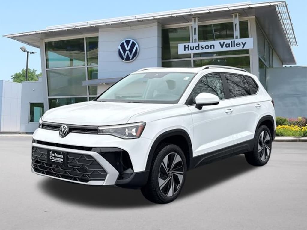 Certified 2025 Volkswagen Taos 1.5T SE SUV