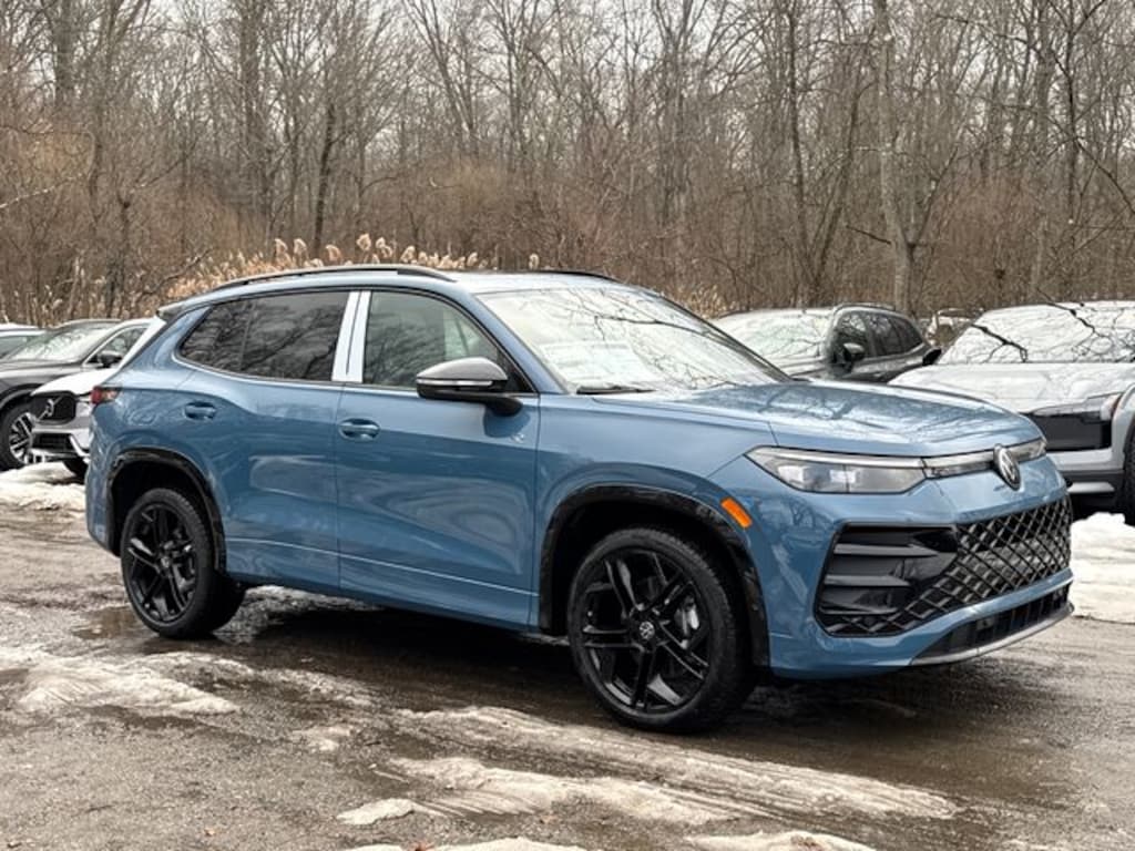 New 2026 Volkswagen Tiguan 2.0T SE R-Line Black SUV