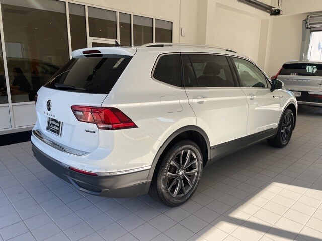 2024 Volkswagen Tiguan SE photo 2