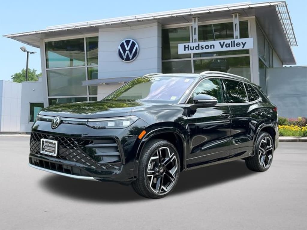 Used 2025 Volkswagen Tiguan 2.0T SEL R-Line SUV