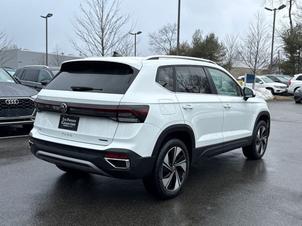 Certified 2025 Volkswagen Taos 1.5T SE SUV