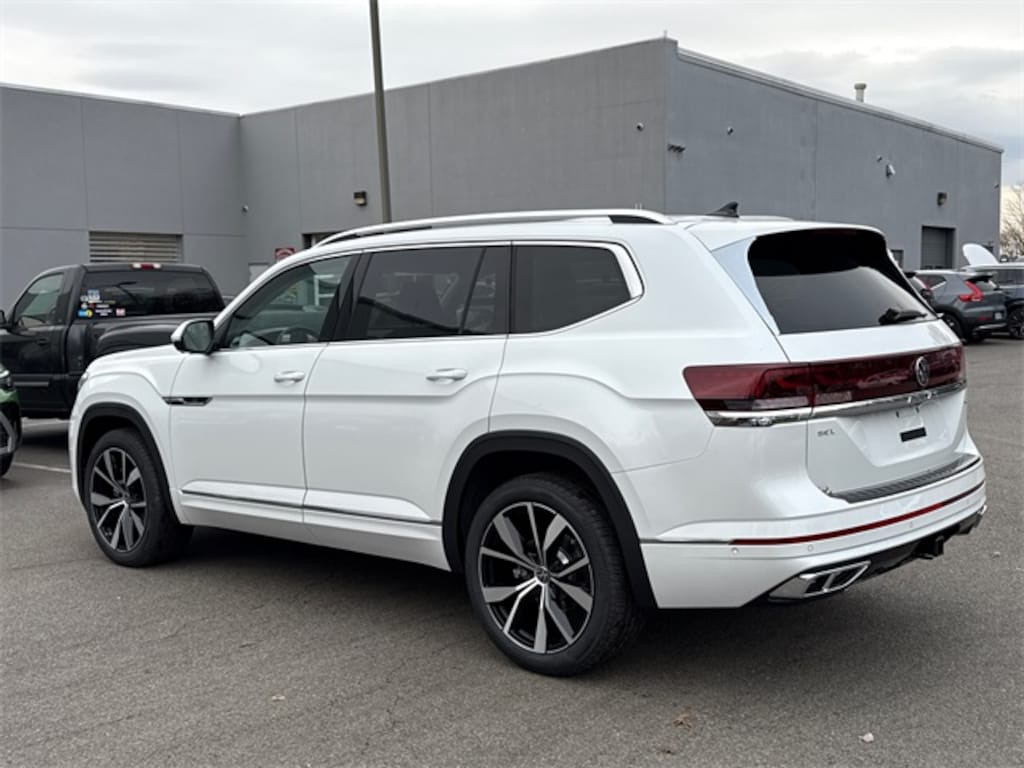 New 2026 Volkswagen Atlas 2.0T SEL Premium R-Line SUV