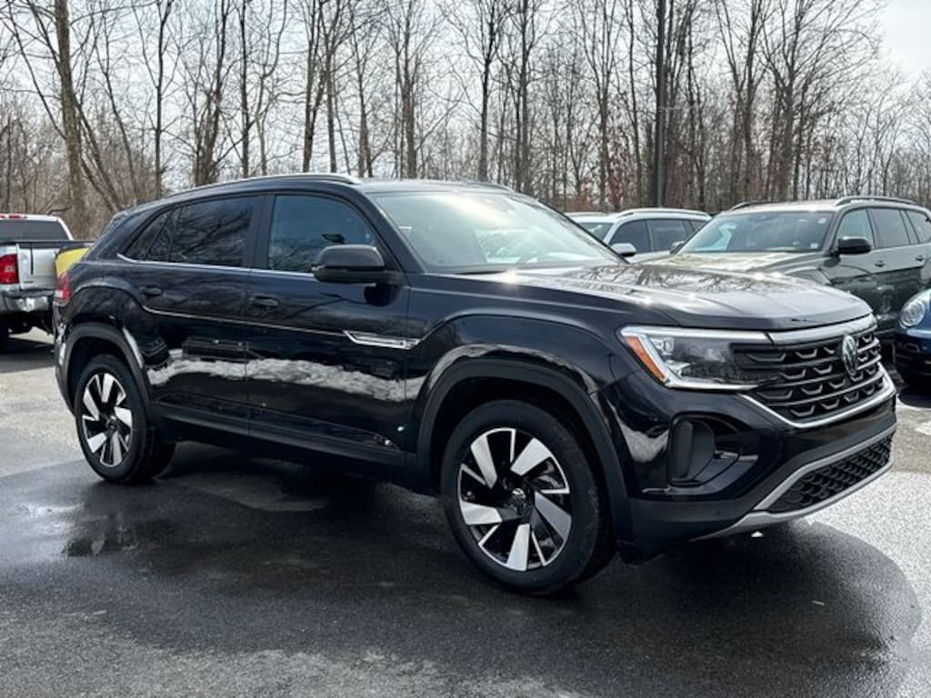 Certified 2025 Volkswagen Atlas Cross Sport 2.0T SE w/Technology SUV