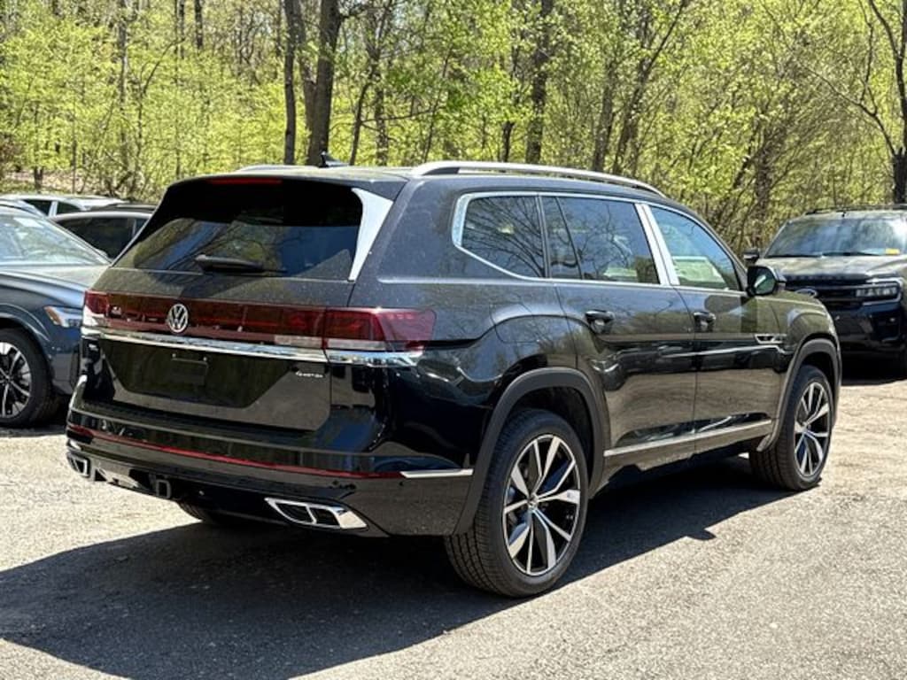 New 2026 Volkswagen Atlas 2.0T SEL Premium R-Line SUV