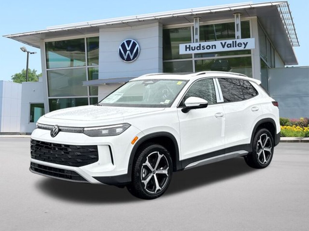 New 2026 Volkswagen Tiguan 2.0T SE SUV