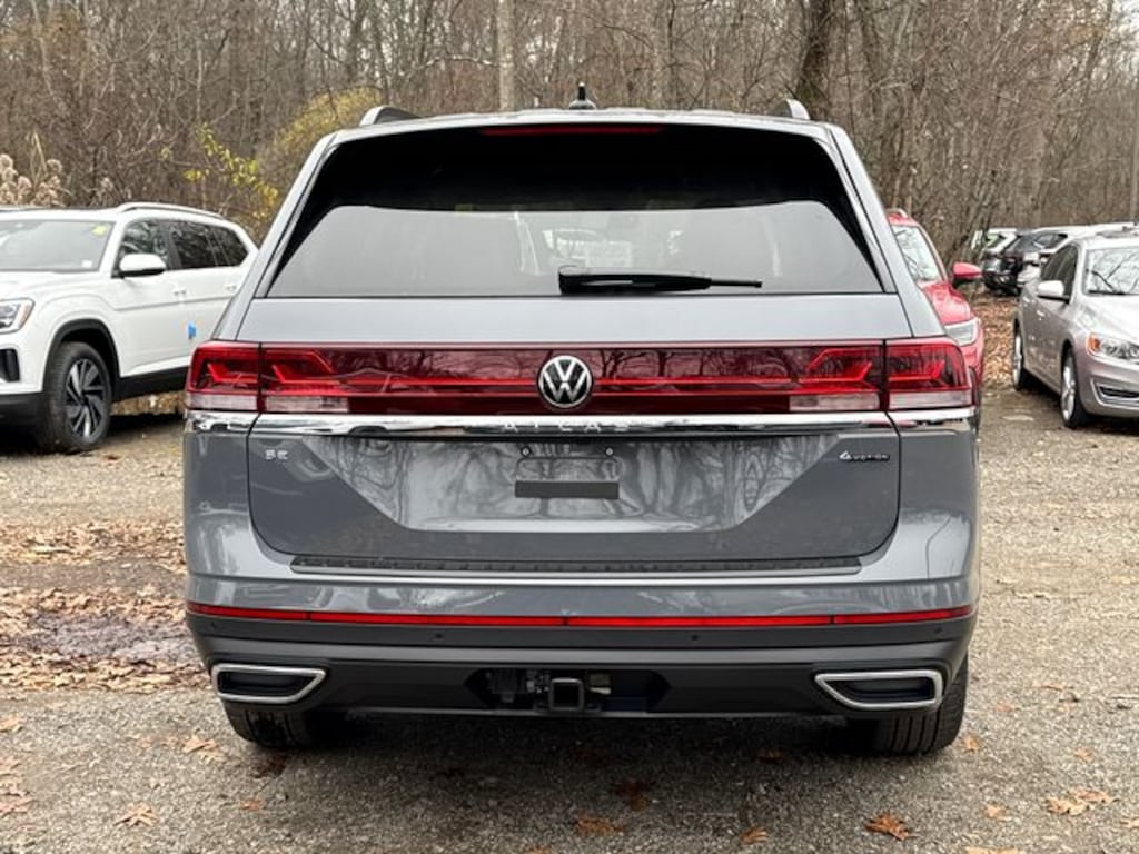 New 2026 Volkswagen Atlas SE w/Technology SUV