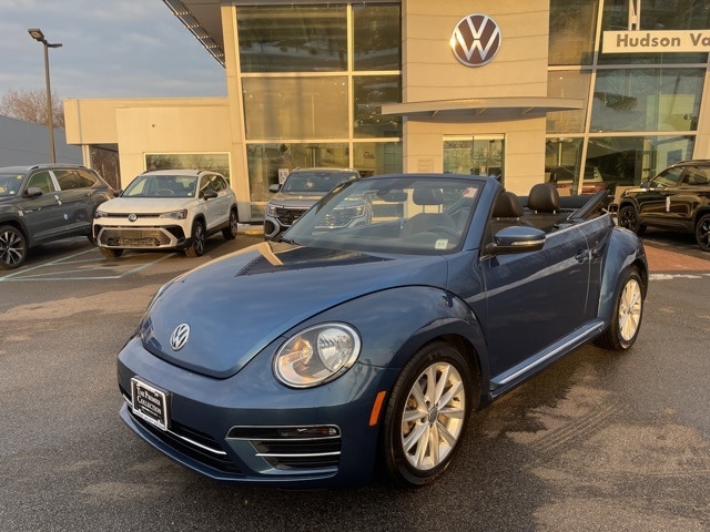2018 Volkswagen Beetle S's photo