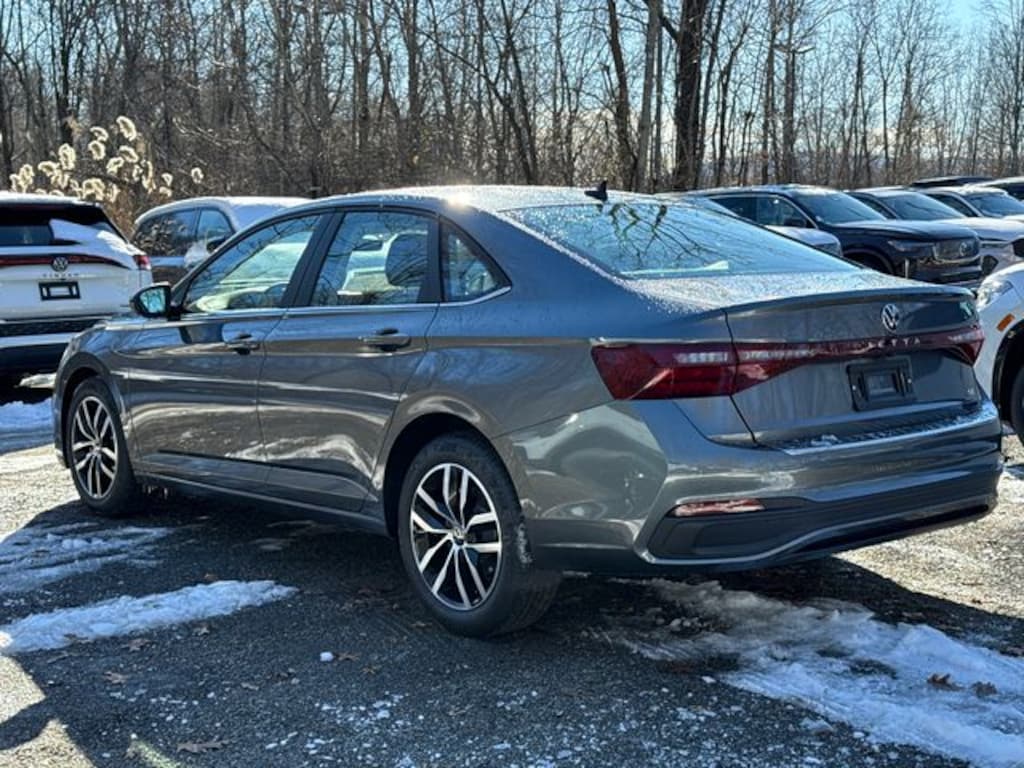 New 2026 Volkswagen Jetta 1.5T SE Sedan