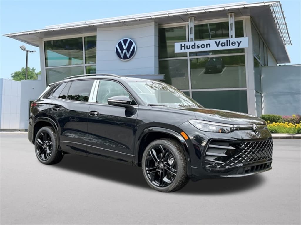 New 2025 Volkswagen Tiguan 2.0T SE R-Line Black SUV