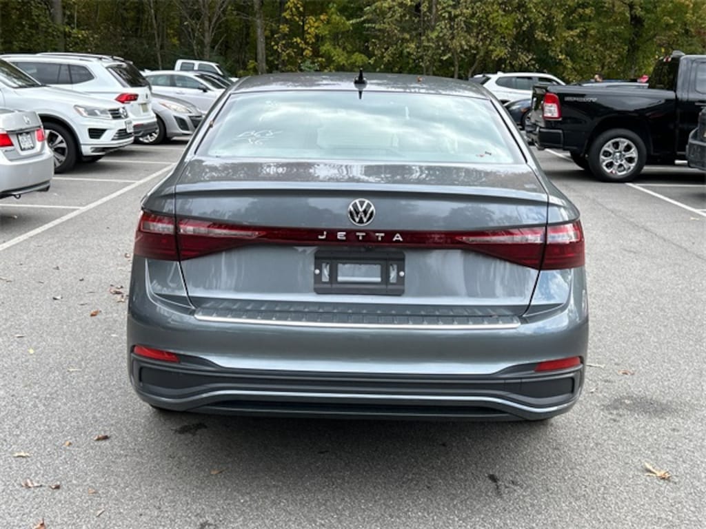 New 2025 Volkswagen Jetta 1.5T Sport Sedan