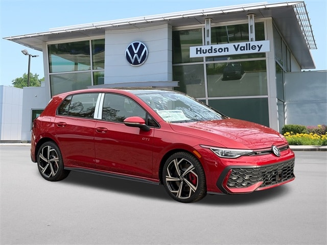 2025 Volkswagen Golf GTI SE's photo