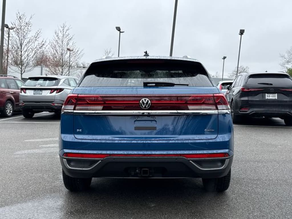 New 2026 Volkswagen Atlas Cross Sport 2.0T SE w/Technology SUV