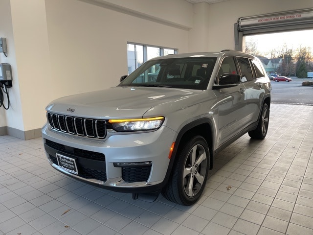 2021 Jeep Grand Cherokee L Limited's photo