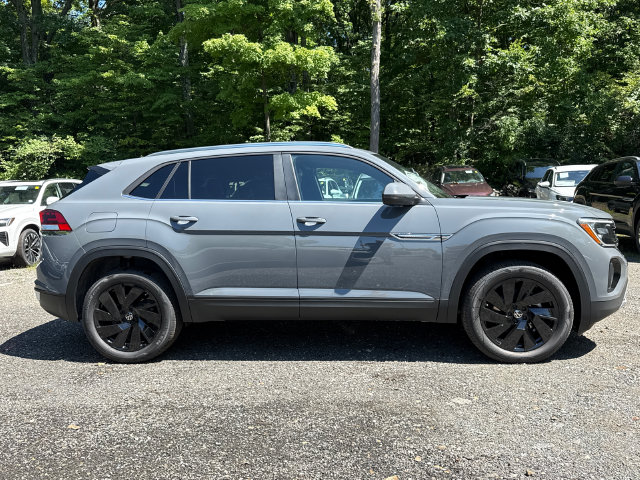 New 2026 Volkswagen Atlas Cross Sport SE w/Technology SUV