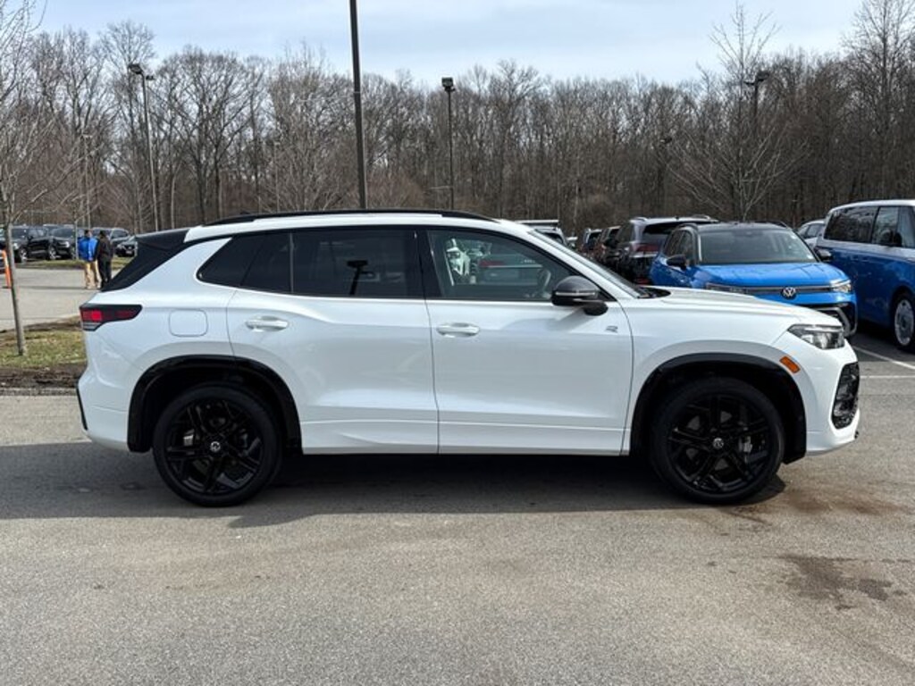 Certified 2025 Volkswagen Tiguan 2.0T SE R-Line Black SUV
