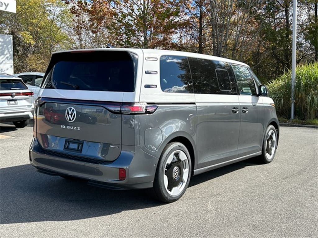 New 2025 Volkswagen ID. Buzz Pro S Plus Van 4MOTION
