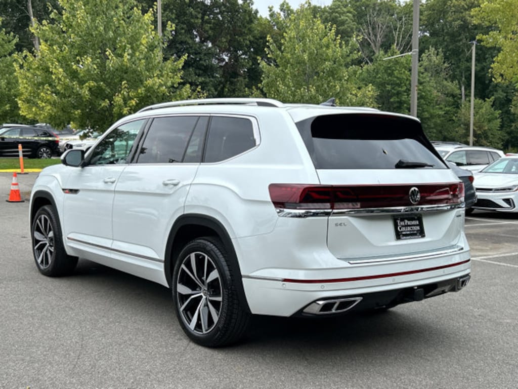 Used 2024 Volkswagen Atlas 2.0T SEL Premium R-Line SUV