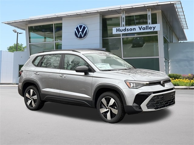 2025 Volkswagen Taos S's photo