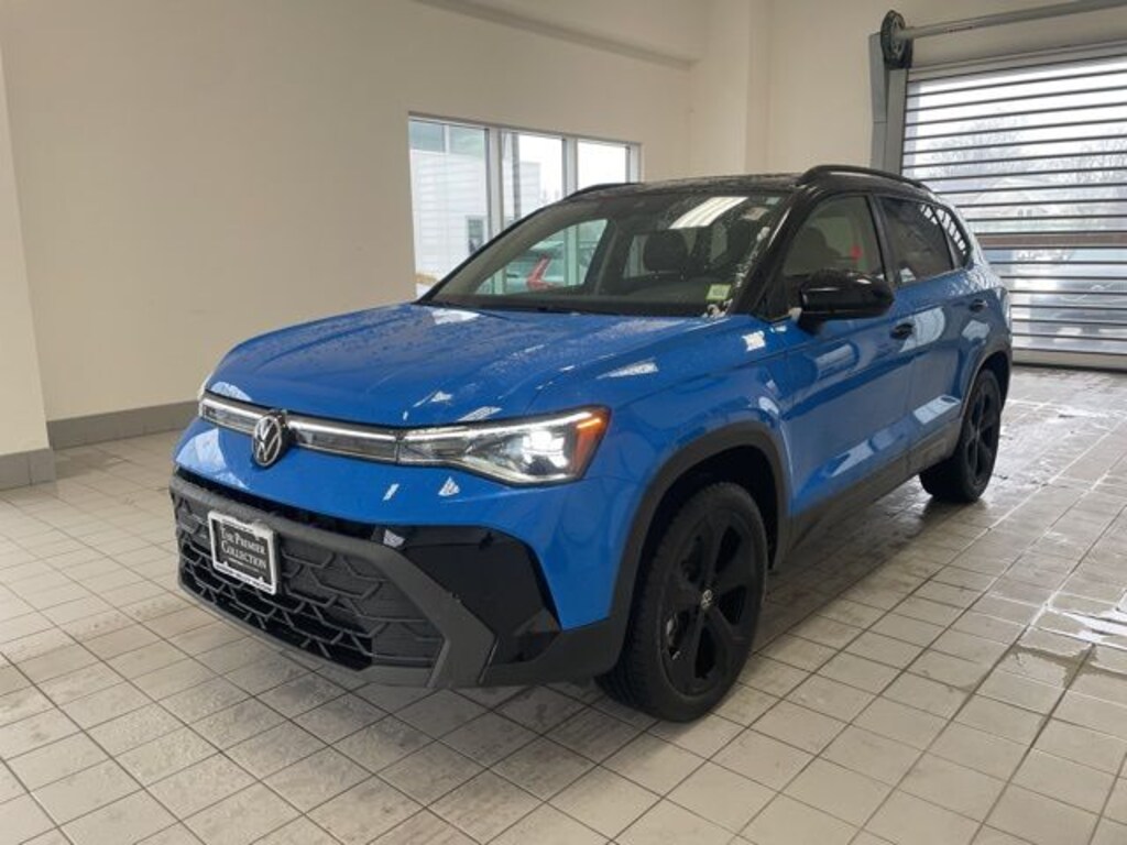 Certified 2025 Volkswagen Taos 1.5T SE Black SUV