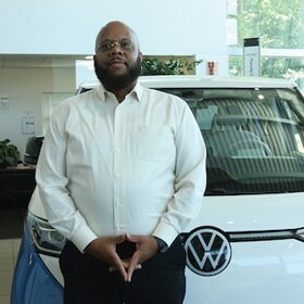 Staff member Eric Anderson from ID_8fe5c9