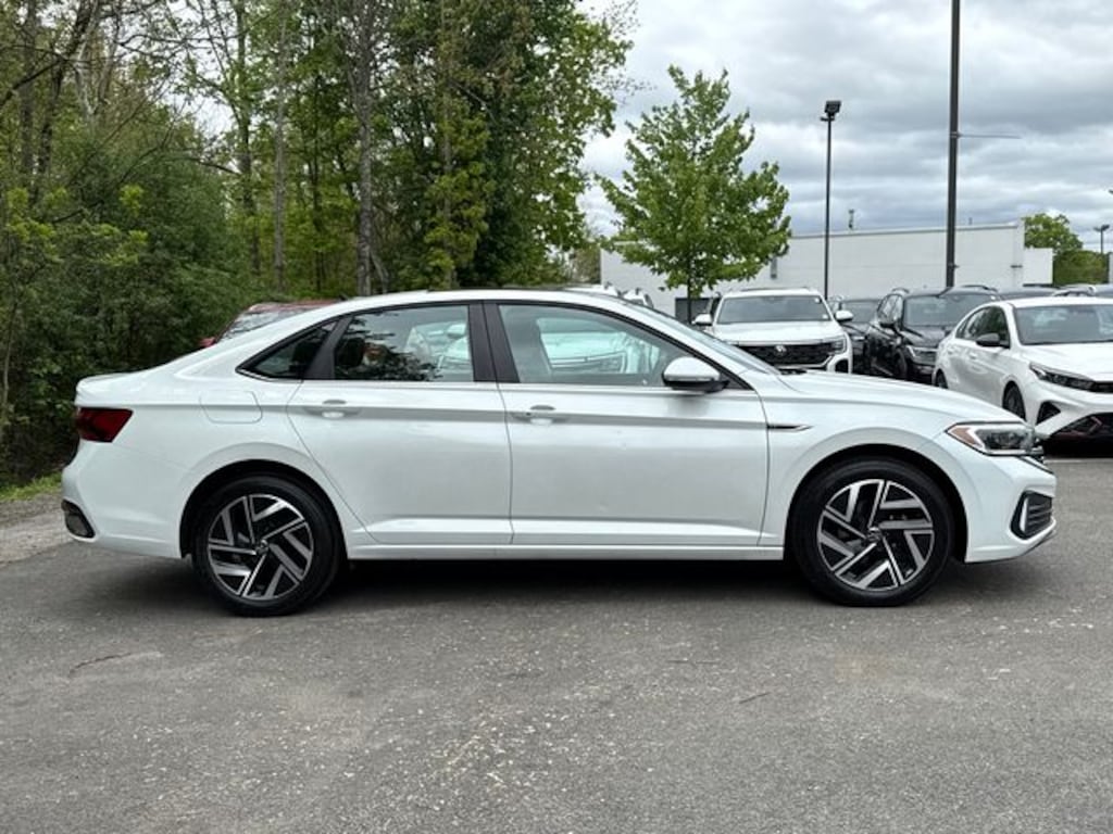 Certified 2023 Volkswagen Jetta 1.5T SEL Sedan