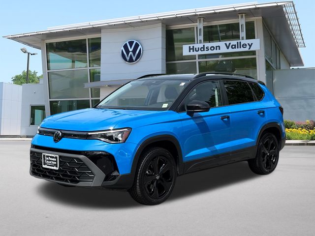 2025 Volkswagen Taos 1.5T SE Black 4Motion's photo
