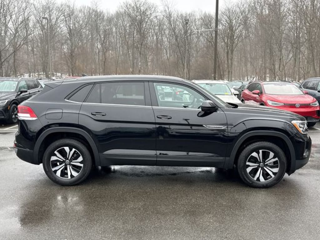 Certified 2025 Volkswagen Atlas Cross Sport 2.0T SE SUV