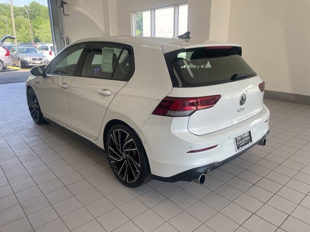 2024 Volkswagen Golf GTI Autobahn photo 2