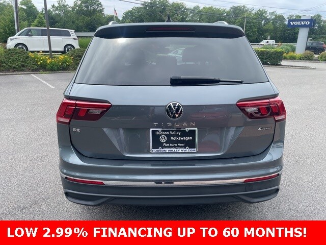 2022 Volkswagen Tiguan SE photo 3