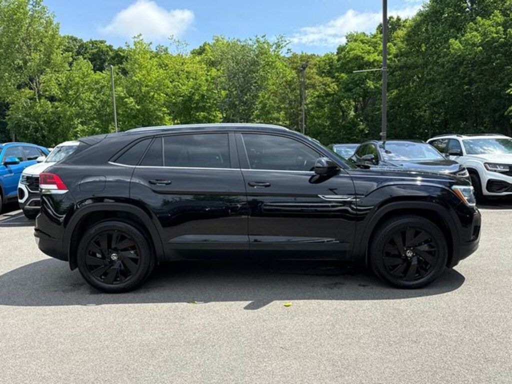 Used 2024 Volkswagen Atlas Cross Sport 2.0T SE w/Technology SUV