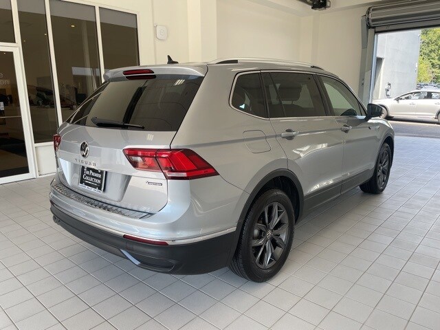 2022 Volkswagen Tiguan SE photo 4