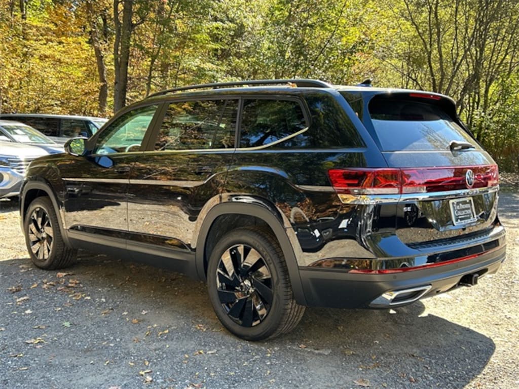 New 2025 Volkswagen Atlas 2.0T SE w/Technology SUV