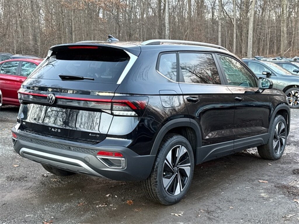 New 2026 Volkswagen Taos 1.5T SE SUV