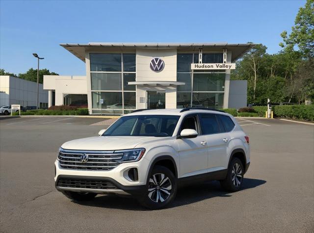 2025 Volkswagen Atlas SEL Premium R-Line photo 2