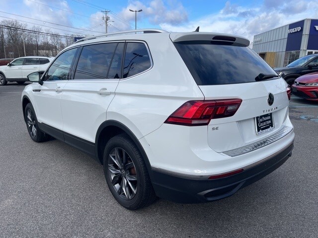 2022 Volkswagen Tiguan SE photo 2