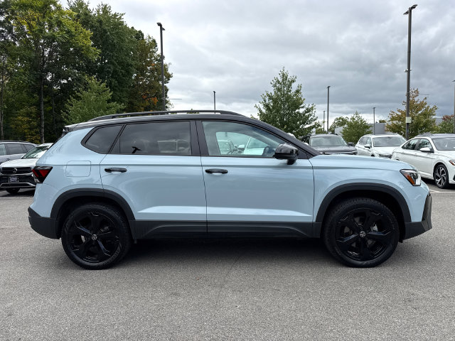 Used 2025 Volkswagen Taos 1.5T SE Black SUV