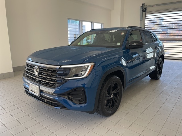2025 Volkswagen Atlas Cross Sport SEL R-LINE's photo