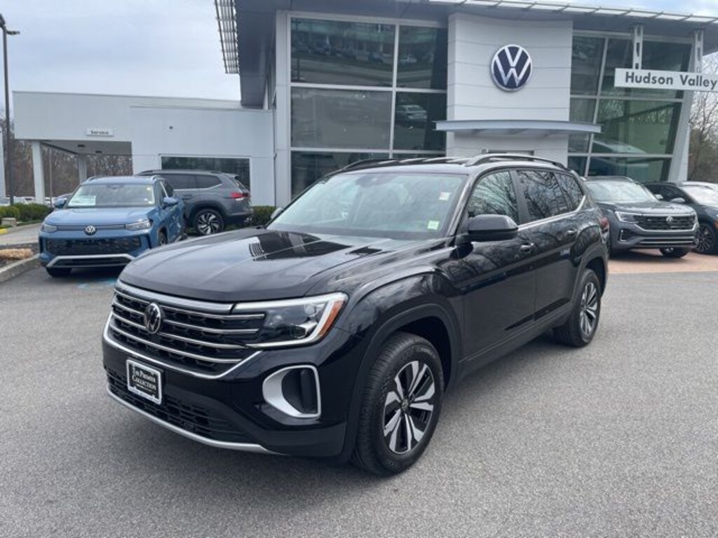 Certified 2025 Volkswagen Atlas 2.0T SE SUV