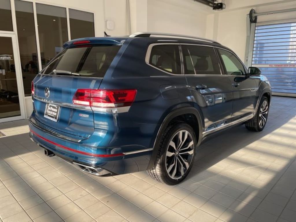 Certified 2022 Volkswagen Atlas 3.6L V6 SEL Premium R-Line SUV