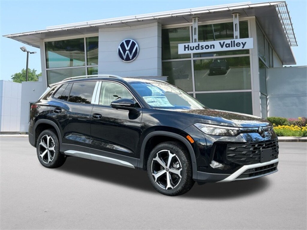 New 2025 Volkswagen Tiguan 2.0T SE SUV