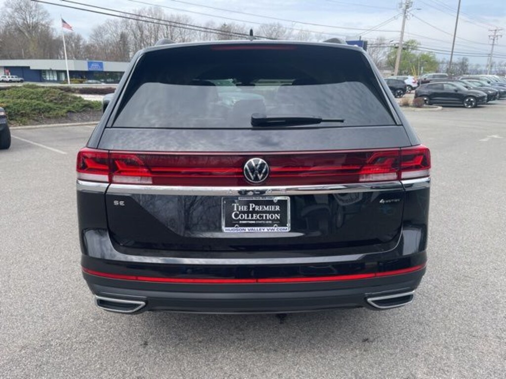 Certified 2025 Volkswagen Atlas 2.0T SE SUV